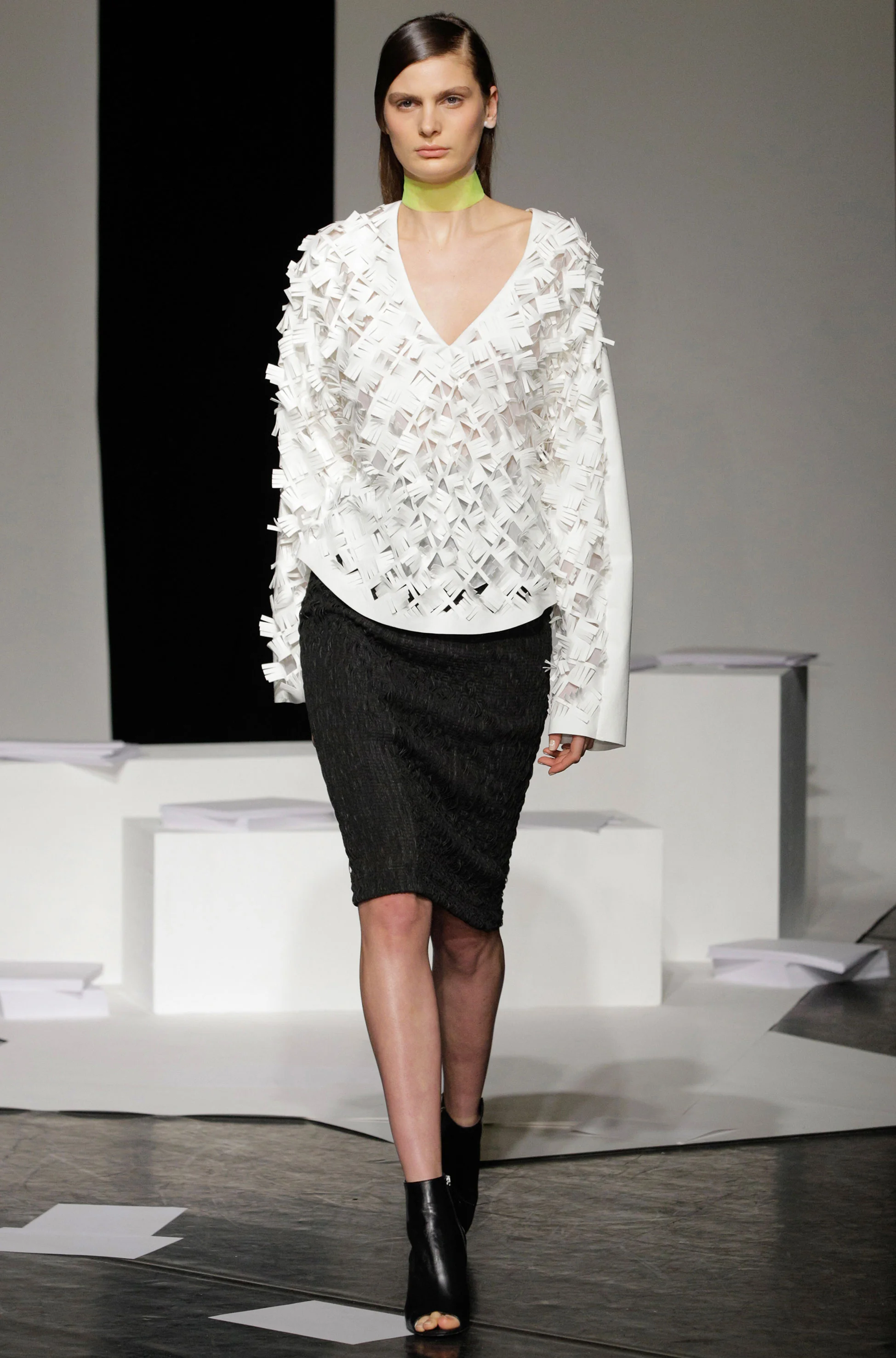 look 5 - click to shop