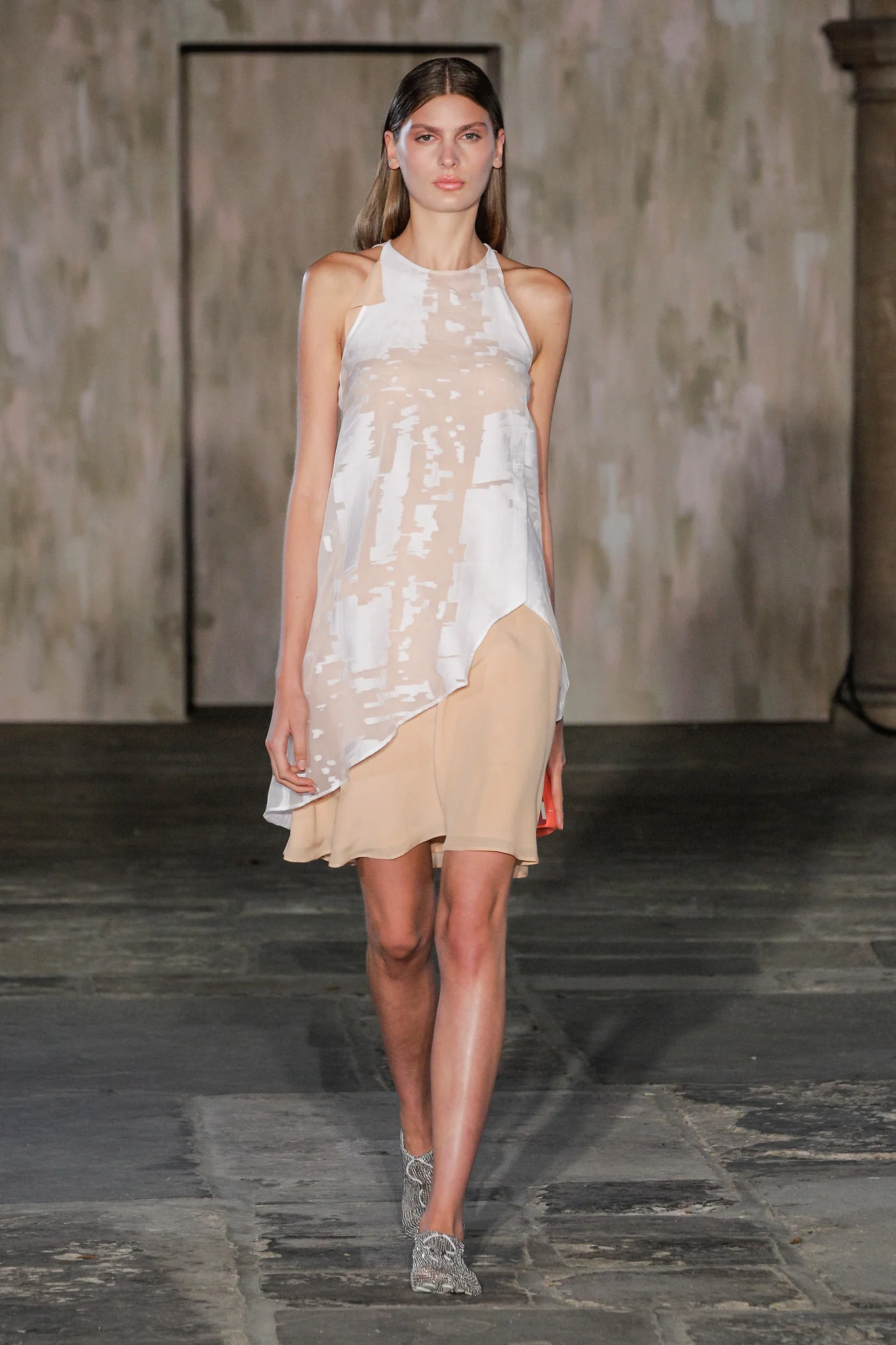 look 16