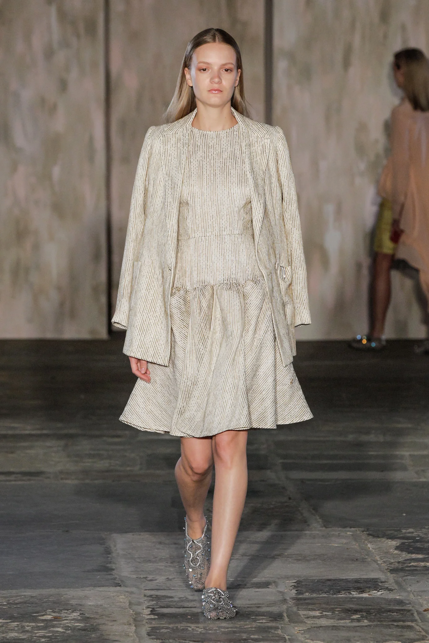 look 25