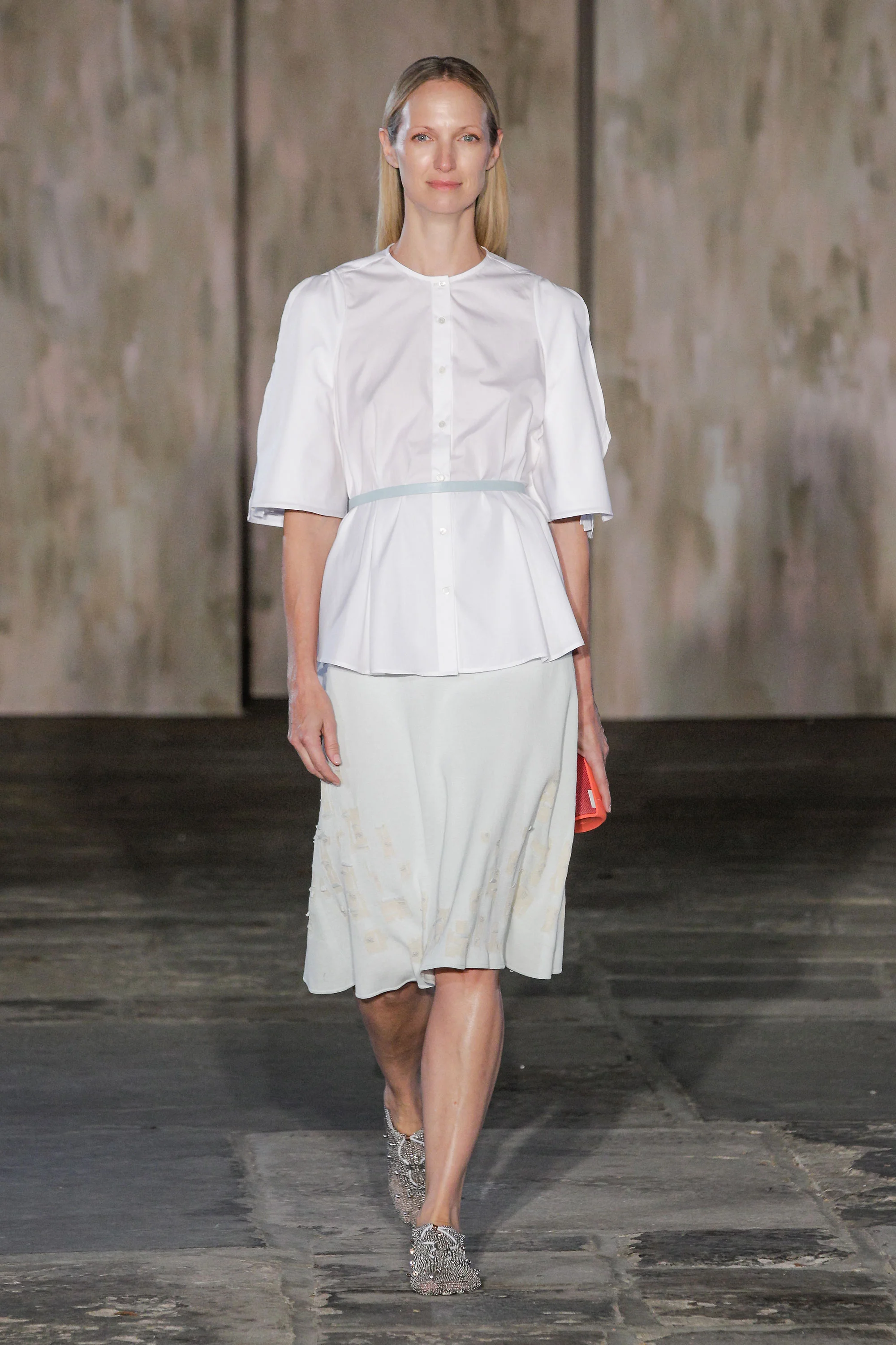 look 10
