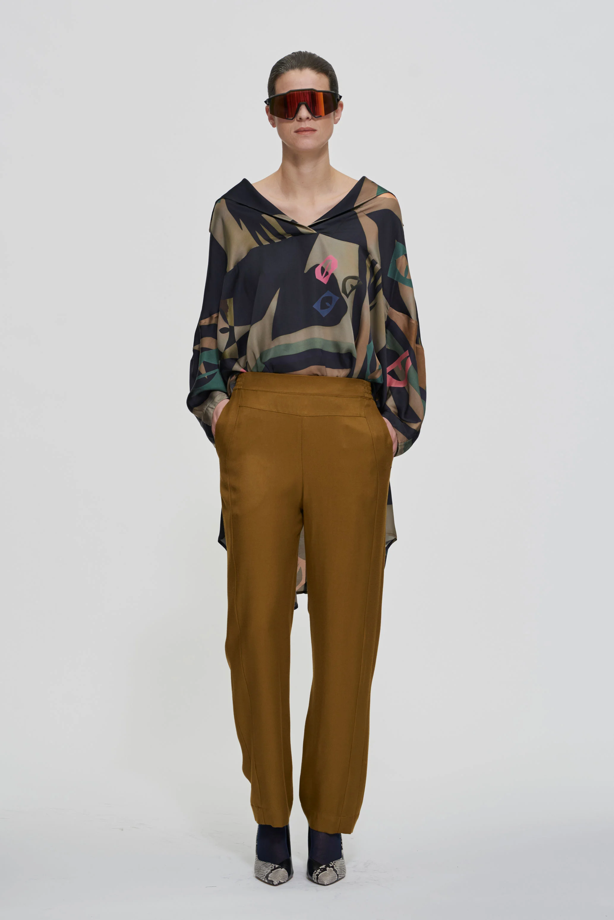 F014-ABS-F-TUCKED.jpg