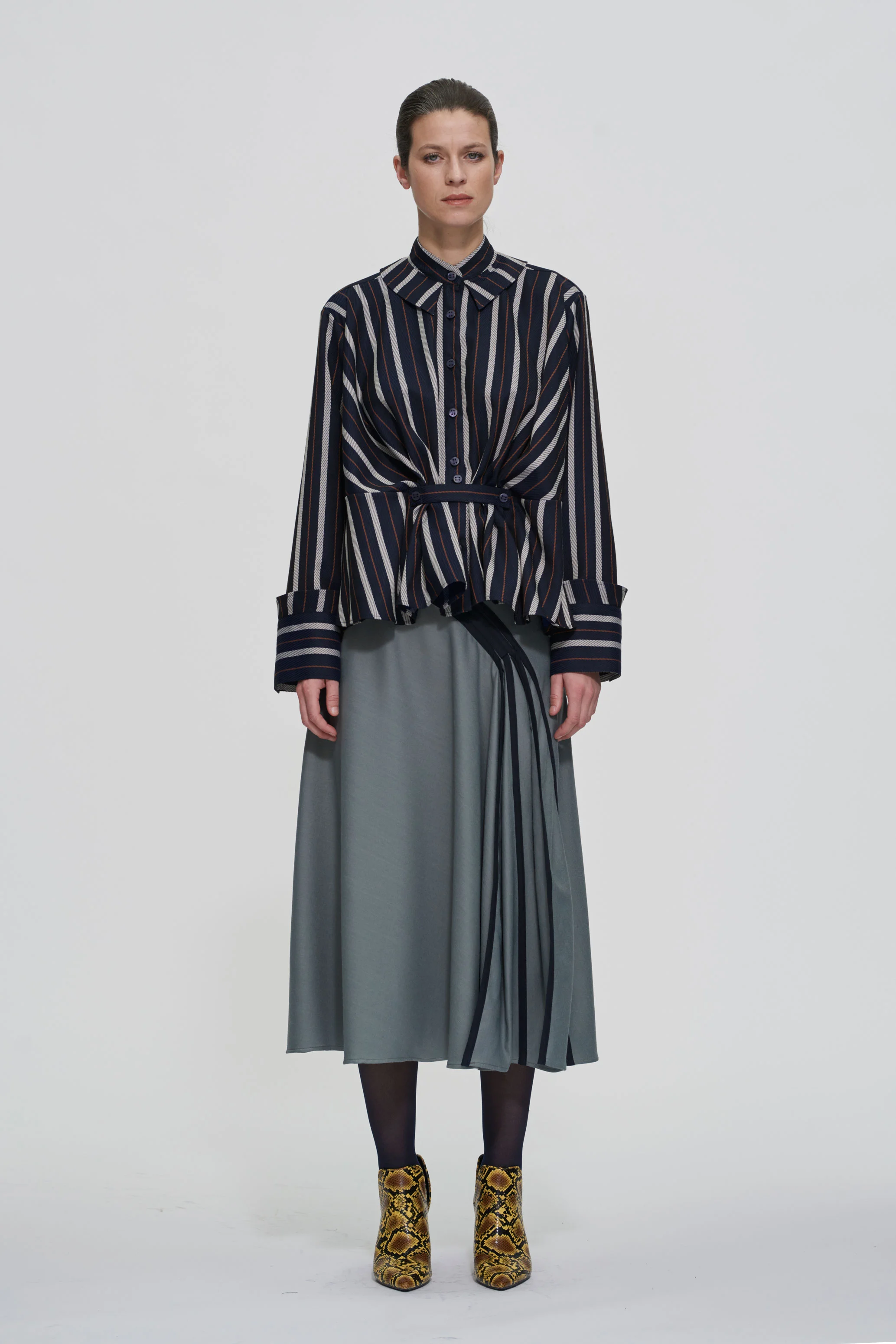 F015-NVYW-F.jpg