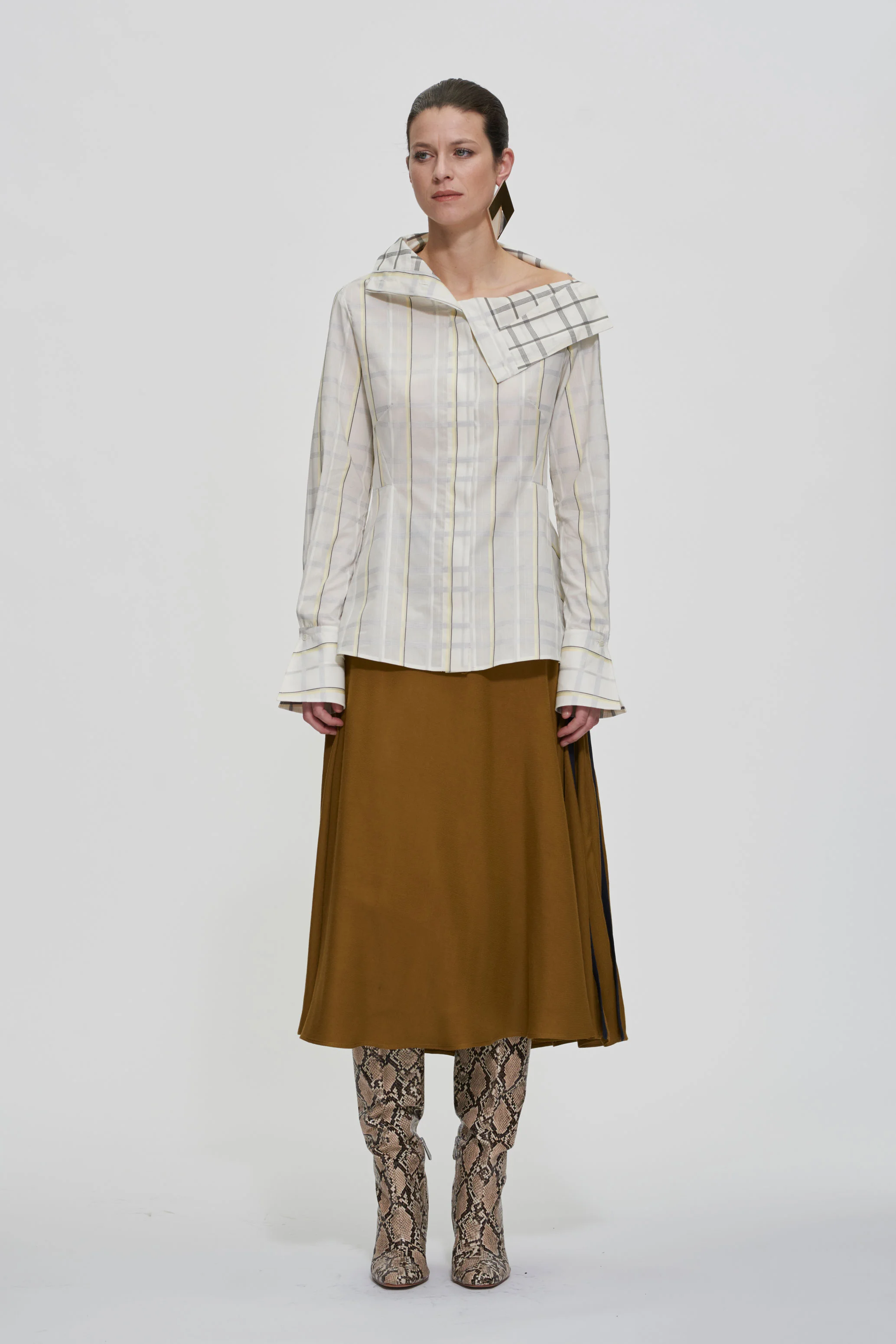 F011-KR-F.jpg