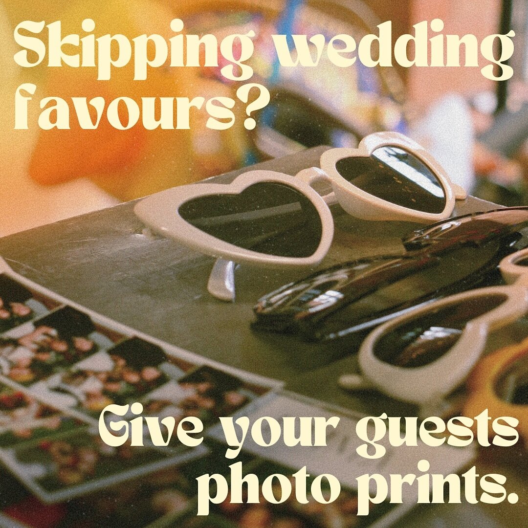 Another perk of having us with you on your wedding day is our instant prints! Give your friends and loved ones a keepsake from the big day &hearts;️
Personalised with your text, our 6x4inch glossy prints pop out each photobooth touch-dry within secon