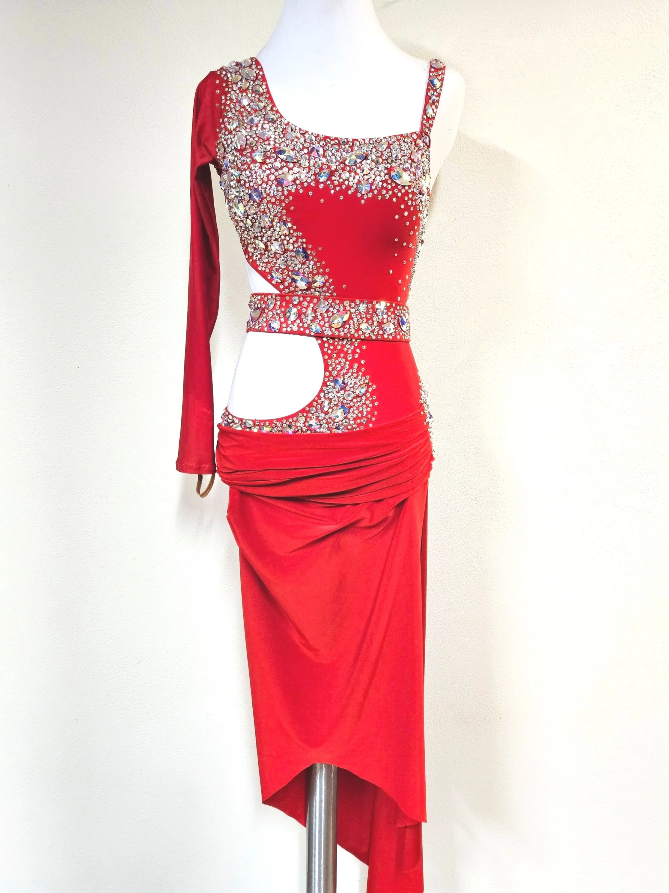 Red Feather Riot  Dazzle Dance Dresses - Ballroom Dance Dresses - Latin,  Rhythm, Smooth and Standard Ballroom Dresses