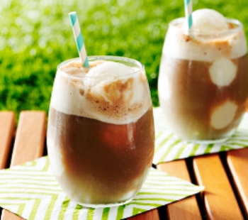 white rhino float.jpg