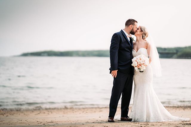 (2/3) A few previews from last weeks wedding with @21summit @jasoncoxphoto @domboi.mov and @ethan_vara. What a great day! Can’t wait to edit the rest 👍🏻. #groom #photography #bostonphotographer #weddingphotography #wedding #bride #eventphotography #thknot #theknotpro
