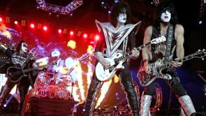SYFY WIRE - A CONVERSATION WITH KISS