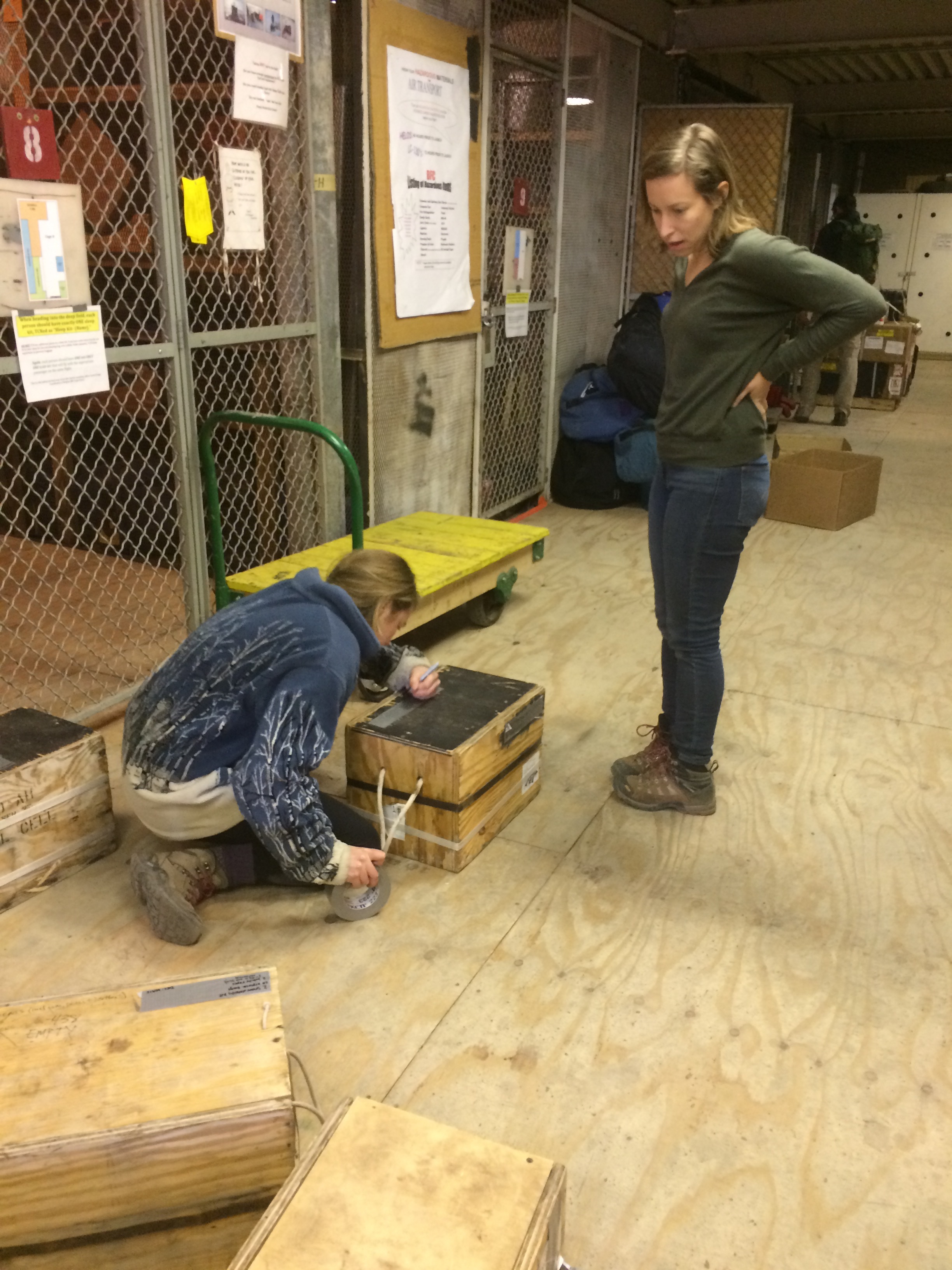 Emilie and me packing and labeling boxes in the Science Cargo Center