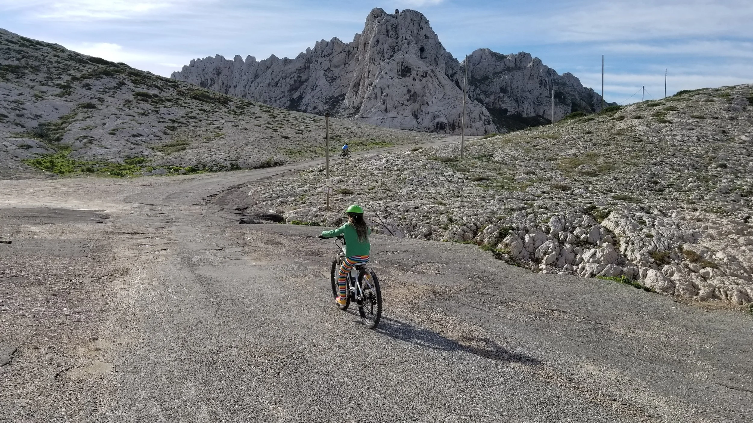Ok - these E-bikes are more fun than I thought. Did we every go a long way? We were cruising…made it to this awesome national park just south of the city. And look at those sunny skies!