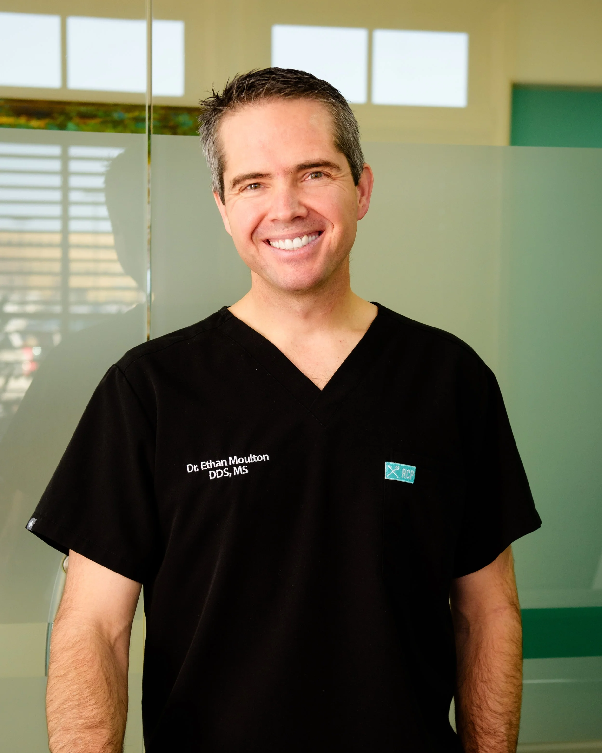 Dr. Ethan D. Moulton, DDS, MS