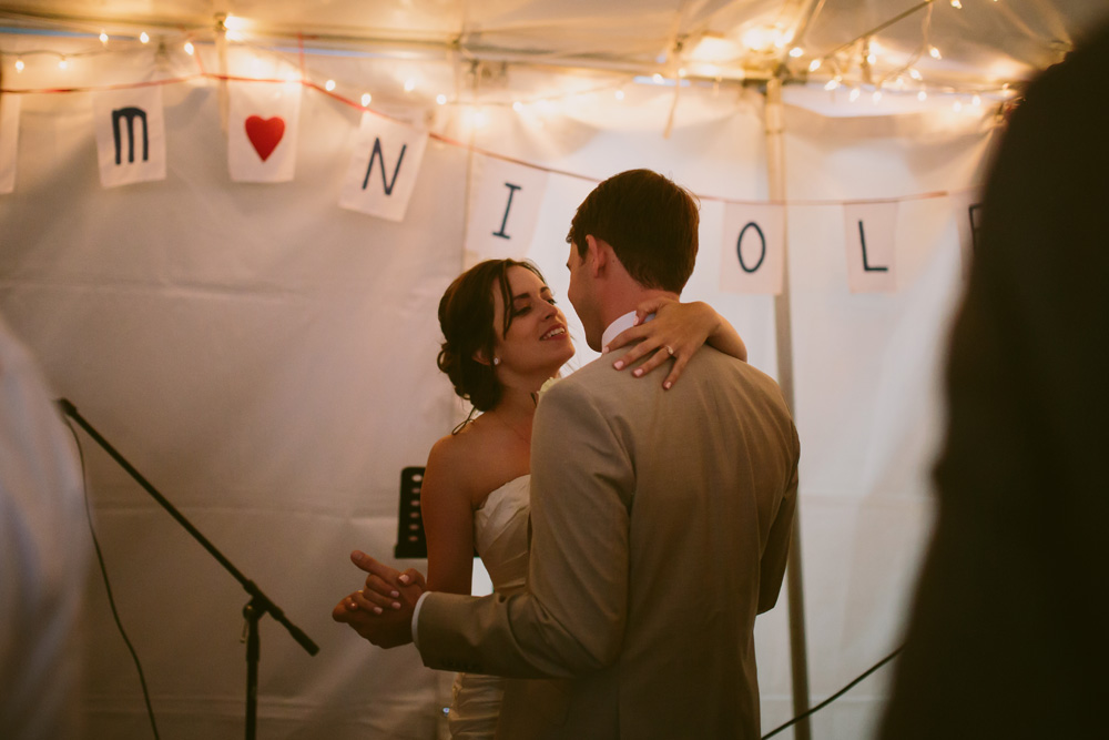 Melissa-Sung-Photography-Toronto-Outdoor-Wedding-Photographer-Liam-Nicole003.jpg