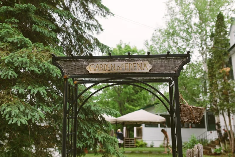 090-Melissa_Sung_Photography__Toronto_Wedding_Photographer_Intimate_Outdoor_Wedding_Muskoka_the_Good_Lovelies_Portage_Inn.jpg