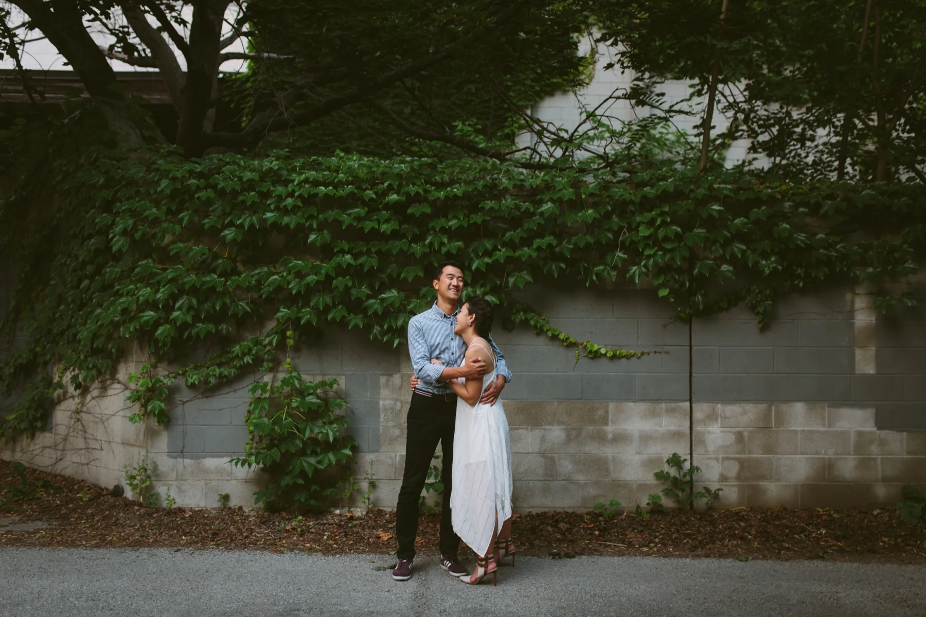 08-Melissa-Sung-Photography-Toronto-Engagement-14.jpg