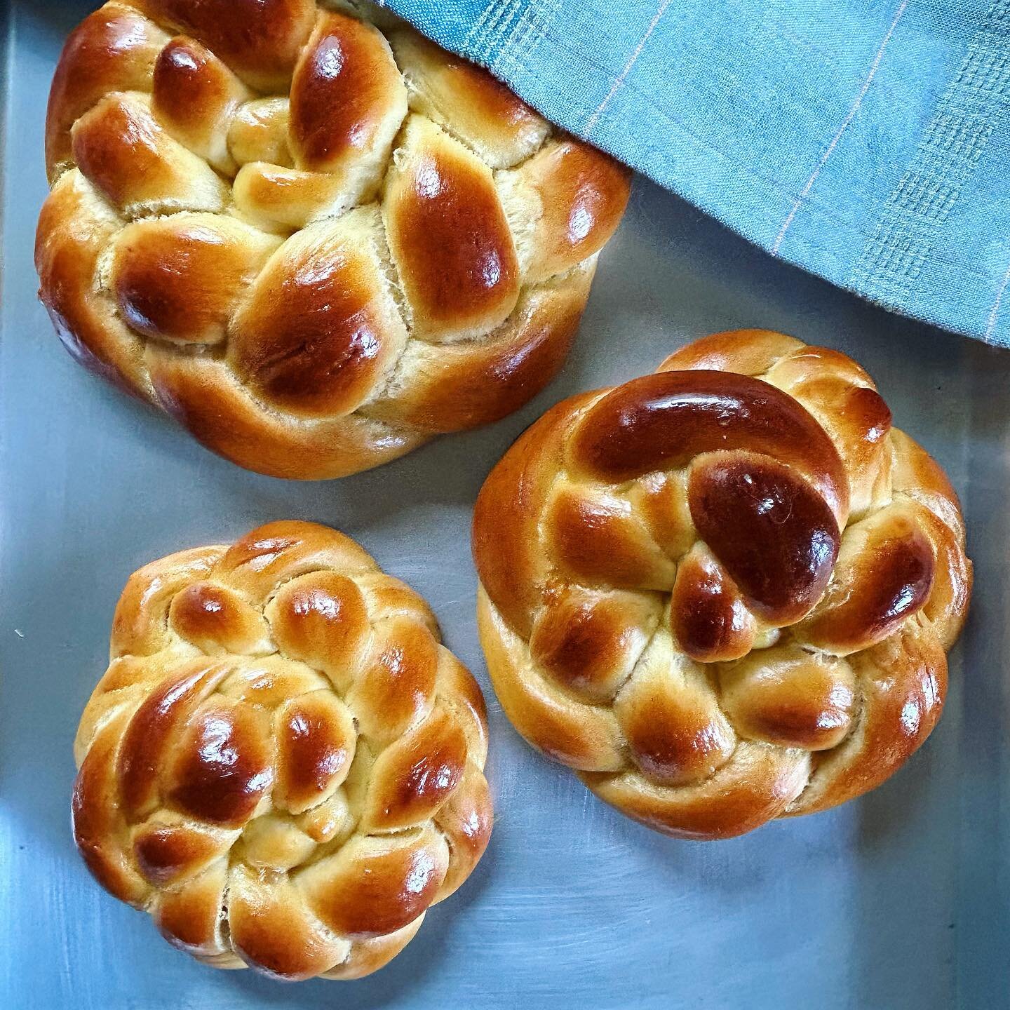 Always grateful for Shabbat, what it can hold, for the ritual braiding of challah, for the breaking of bread around a table&hellip; Shabbat Shalom &hearts;️