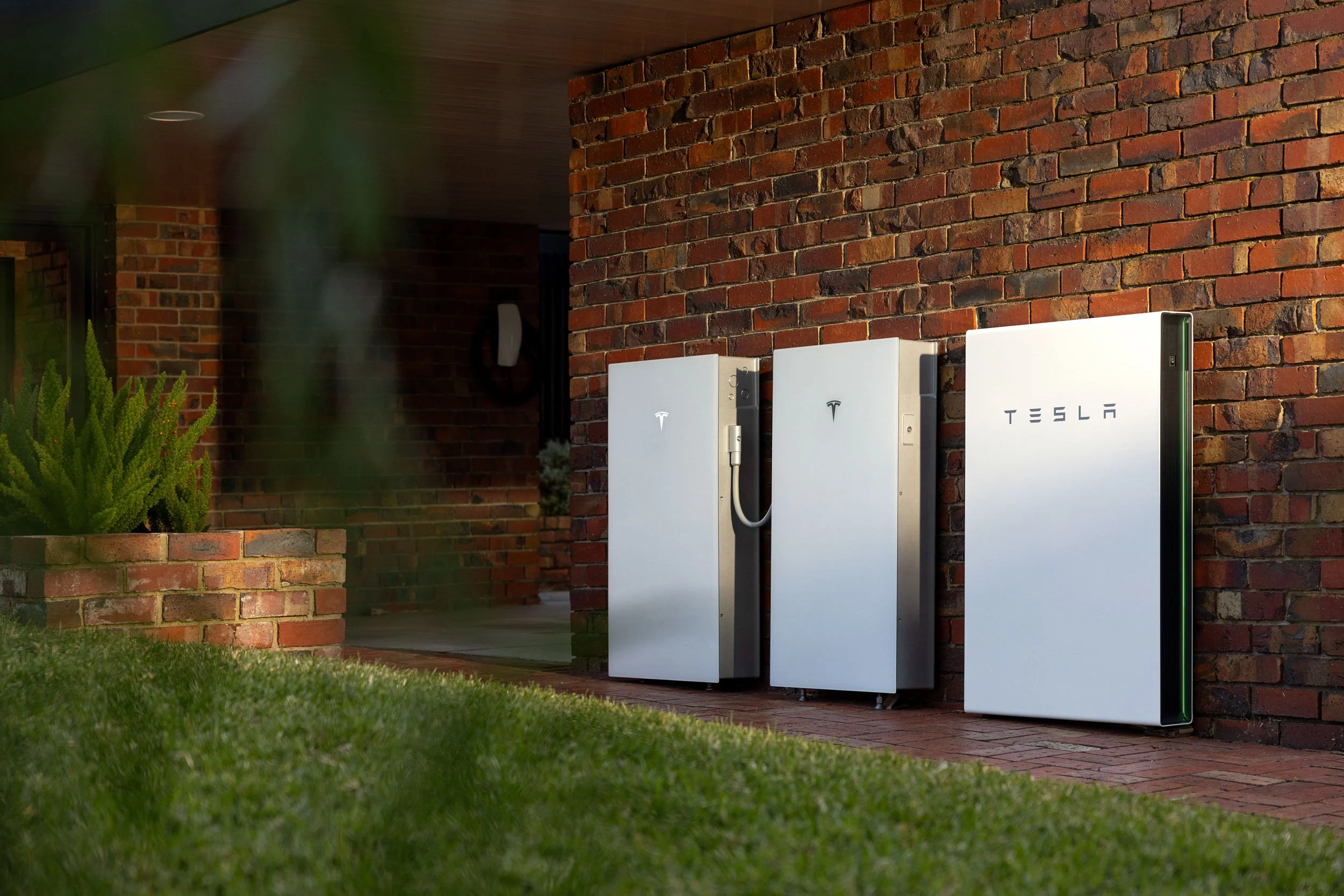 h.walker_tesla_july_26_91_Build_v4.jpg
