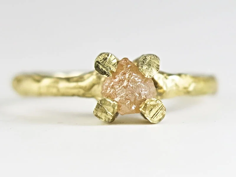 takjesring met roze kubus diamant € 1078