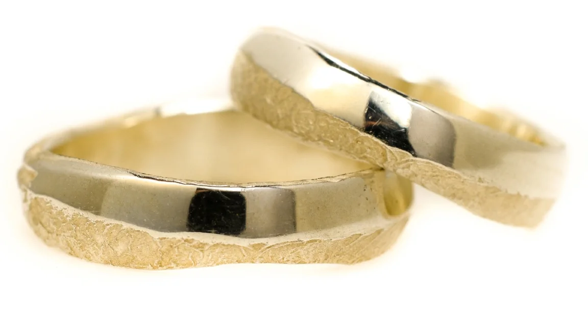 Trouwringen Earth & River 6mm breed