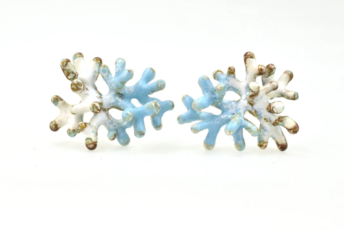 corals-earpins-blue-white-enamel-silver-.jpg