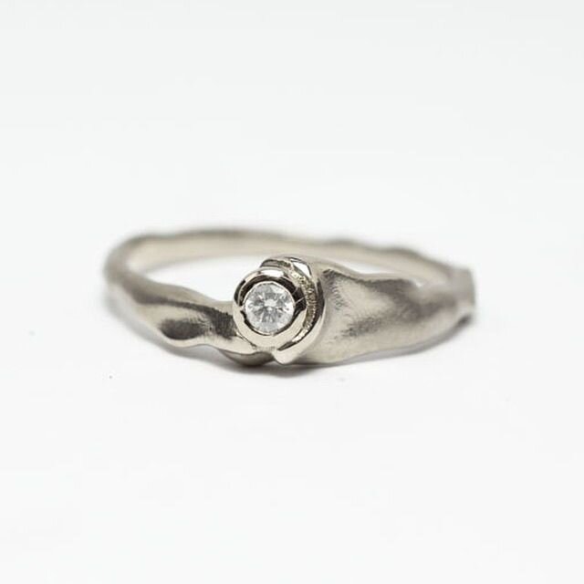 Dune ring white gold✨white diamond ✨