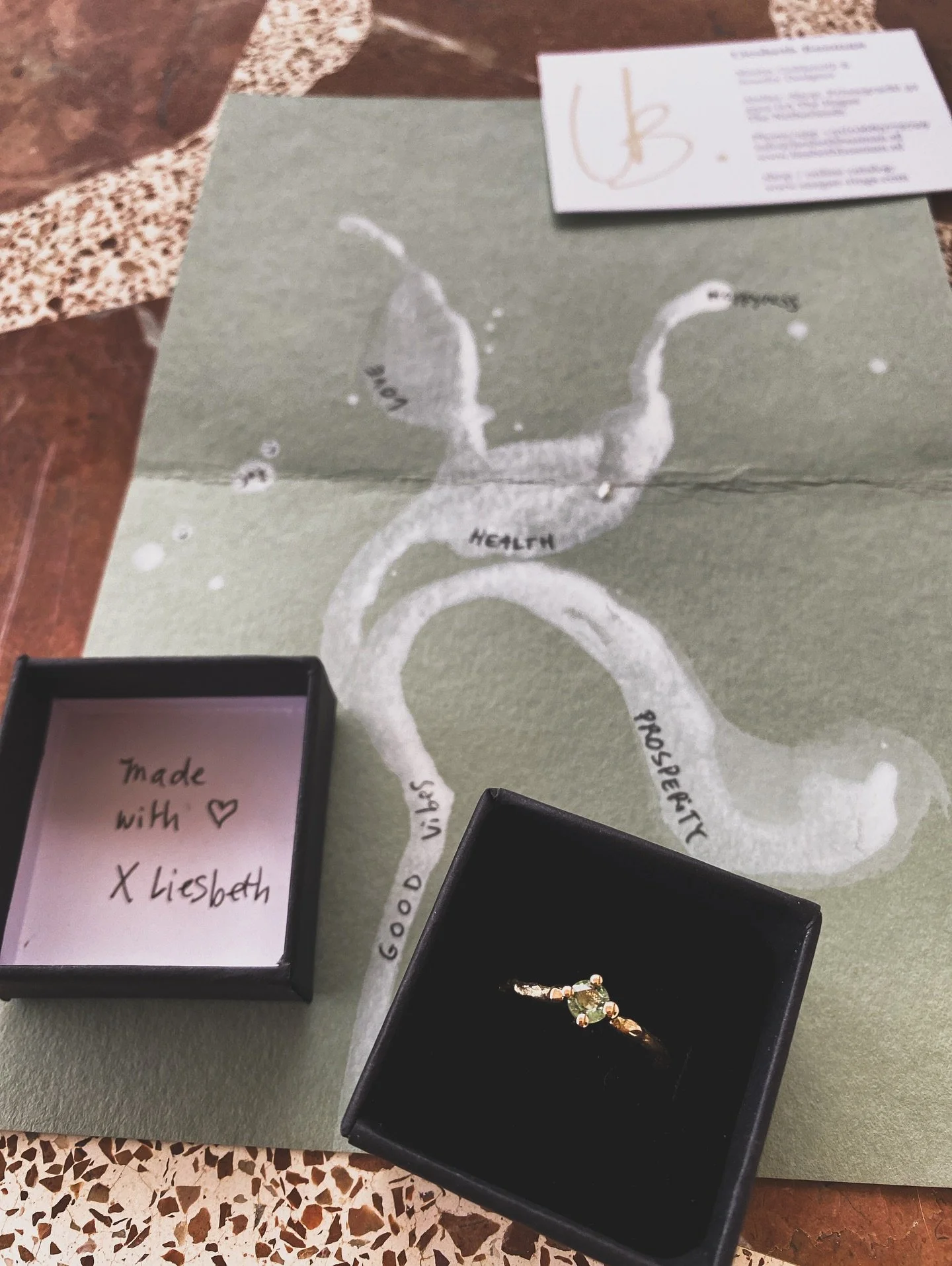 Illustration and jewelry a perfect match✨