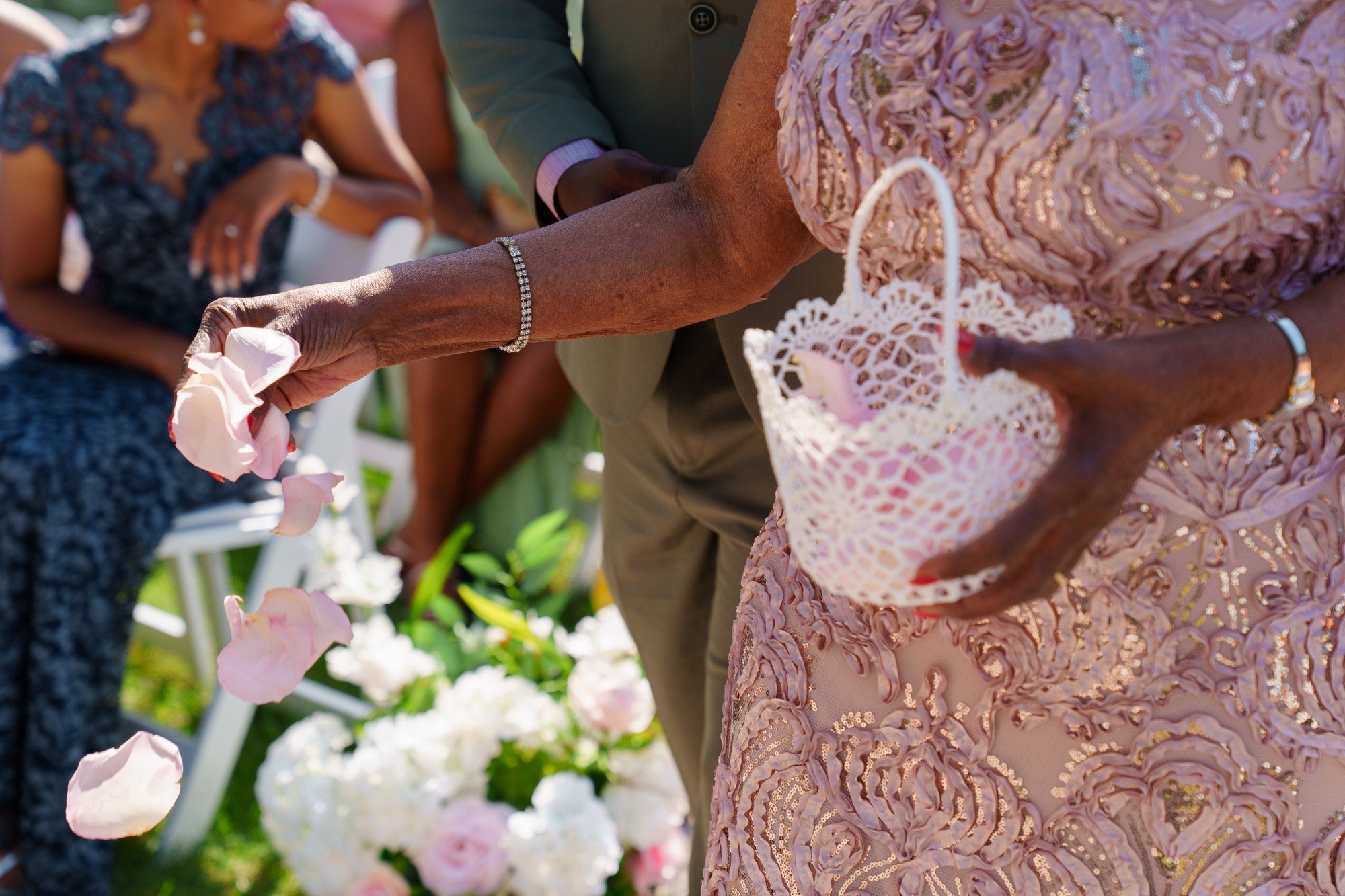 Phonando Studios Chicago Wedding Photographer_A744855 _.jpg