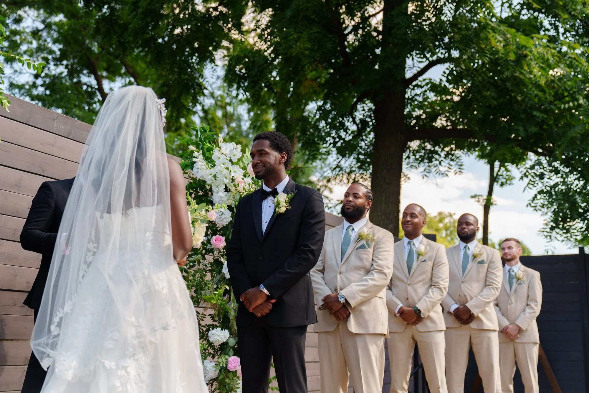 Phonando Studios Chicago Wedding Photographer_A744963 _.jpg