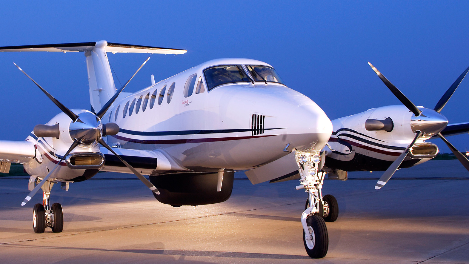 ROUNDTRIP PRIVATE JET AND HOTEL STAY IN LAS VEGAS for 7