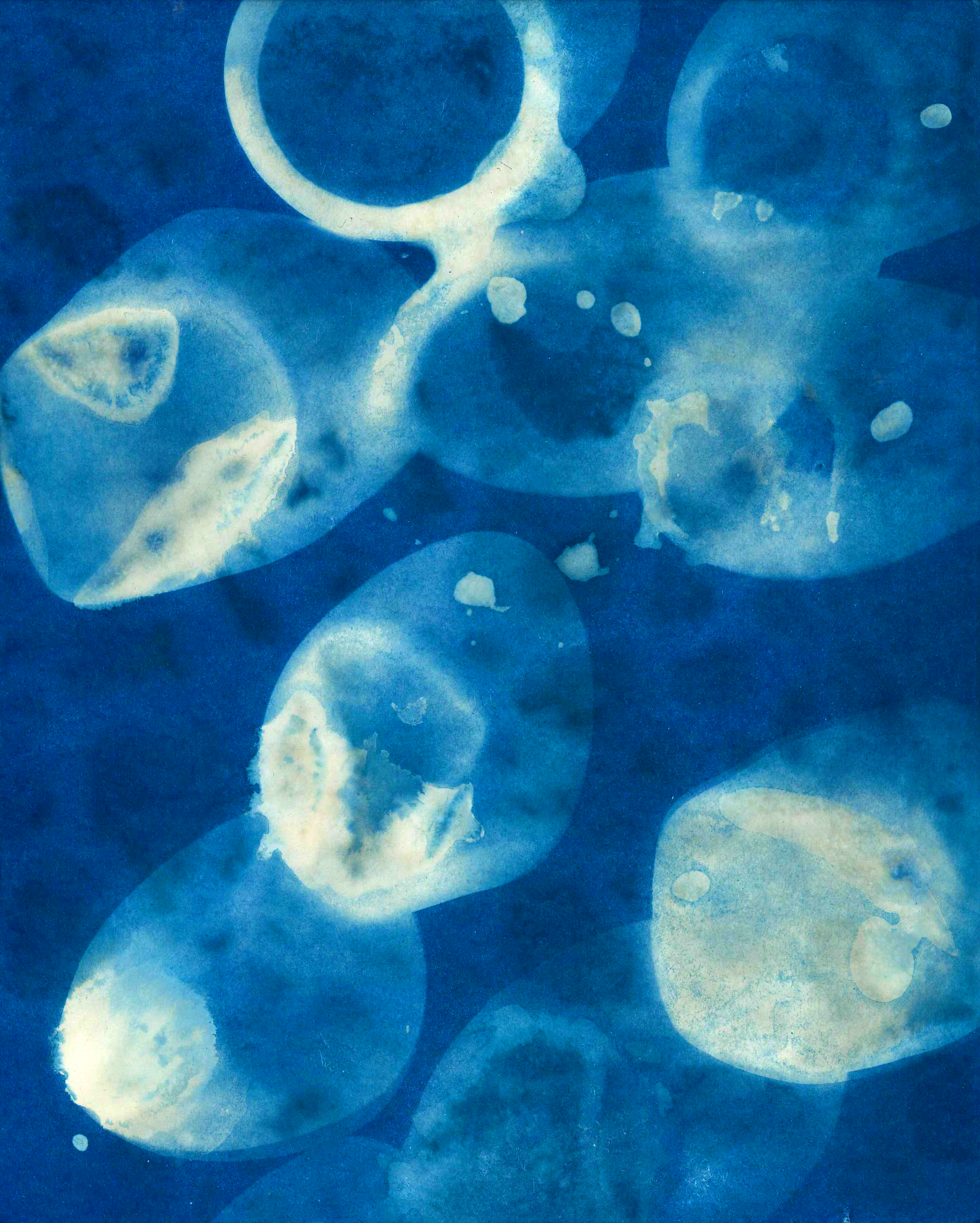 Water balloon play.png