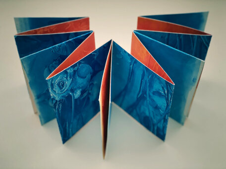 Things that come in the mail: l'art du livre origami — dh bloomfield  photography