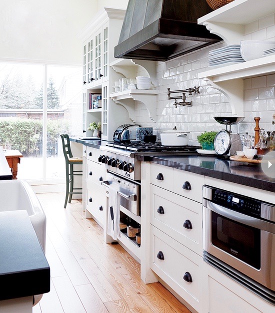 farmhouse-kitchen-maximizespace (1).jpg
