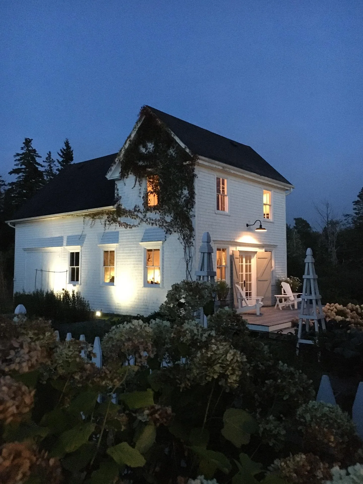 September glow. I luv these late summer evenings, with the sound of crickets and surf. #CRIDathome #oldbarns #seaside #coastalliving #southshorens