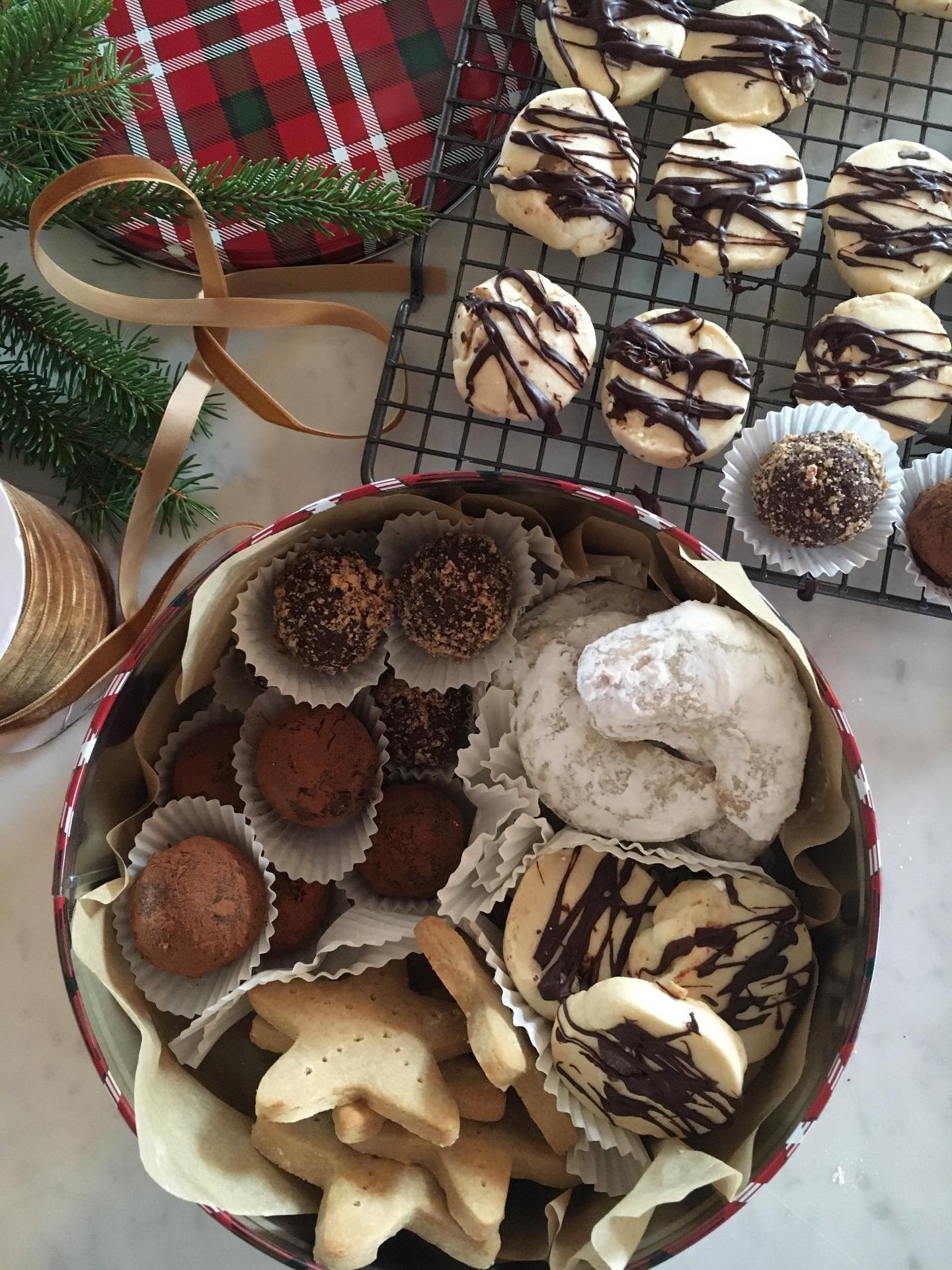 This year&rsquo;s Christmas cookies. I love the plaid tins (found at Dollarama!) they&rsquo;re giving RL vibes. #CRIDathome #myholidaystyle #xmascookies #holidaybaking #merry #plaid #happyholidays #christmascookies #christmasbaking #plaidforever