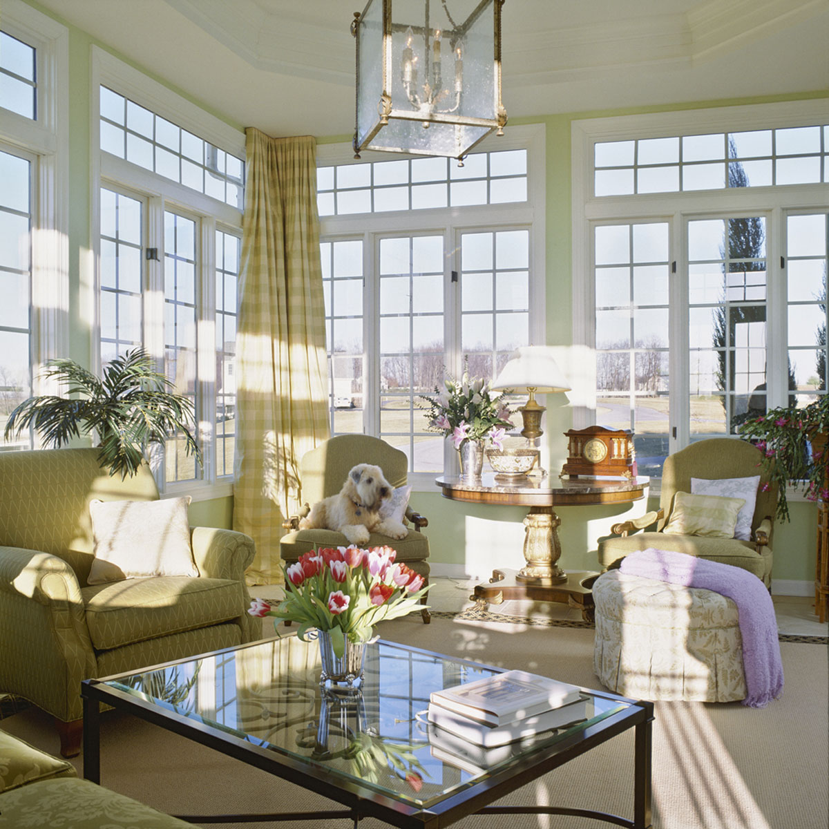 Elegant Sun Room in Maryland