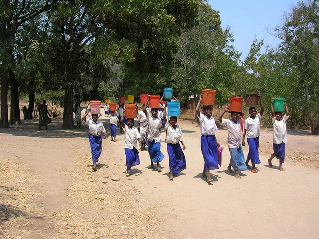 2004 Primary school children carrying water to school