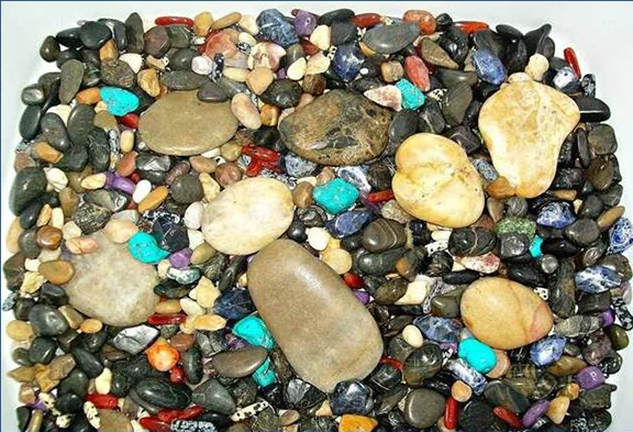 Minerals-Rocks-Bill Desmarais-edited.jpg