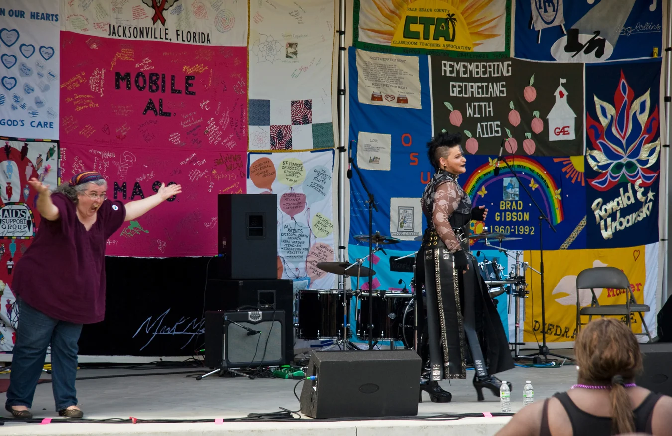 IMG_1982 Mohawk Singer 300 dpi v2.jpg