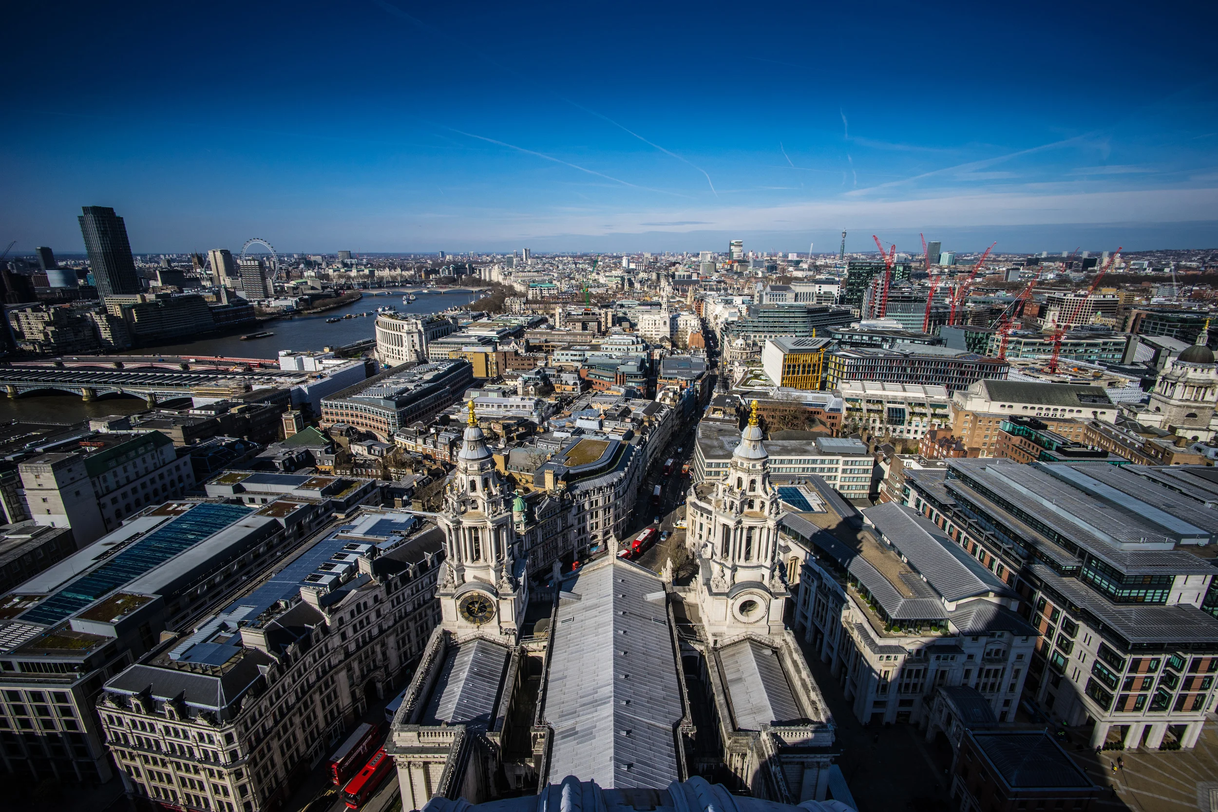 London streets: search for hidden information