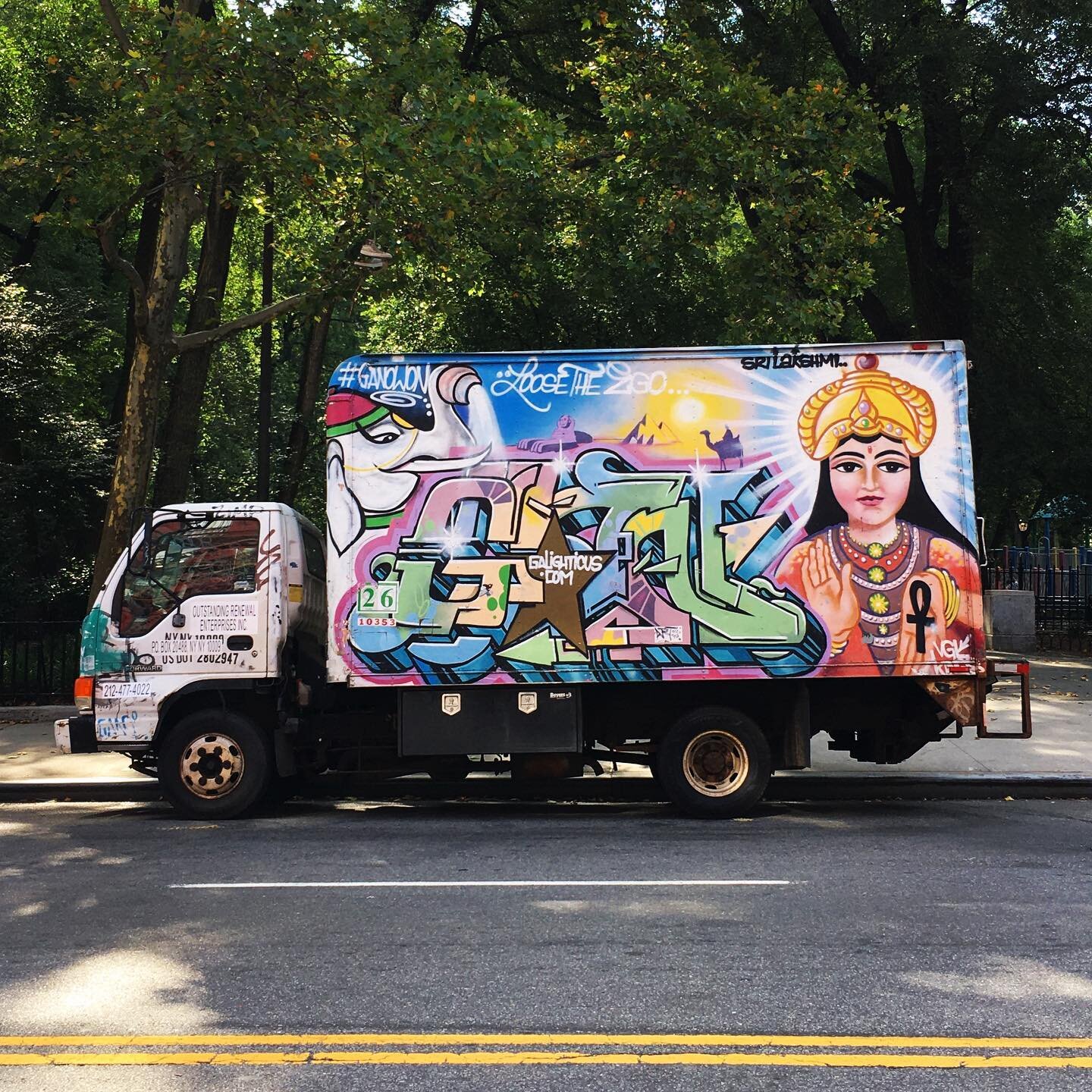 Caught this beauty on the lower east side this morning! #graffiti #graffitiart #graffititruck #nycgraffiti #newyorkcity #streetart #graffitinyc #graffitivehicle #graffitivan #graffitiletters #graffitilettering #lettering #typography