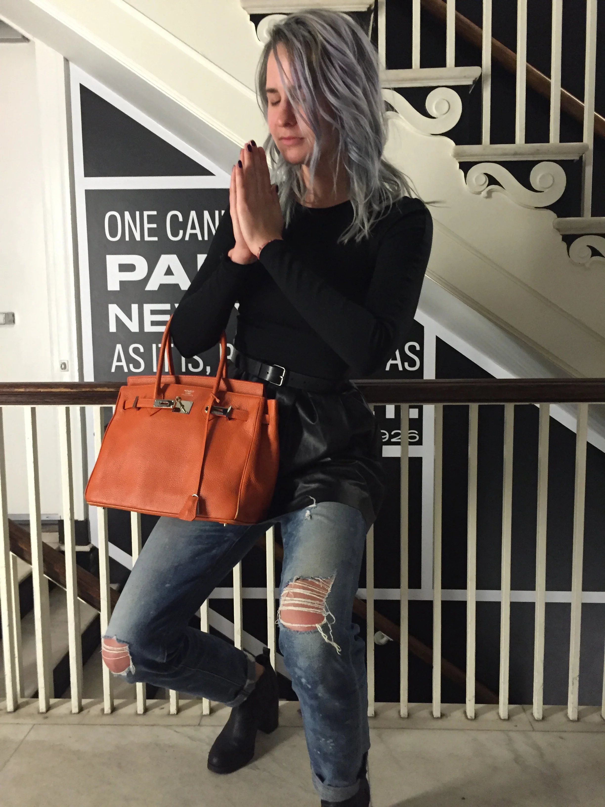 Praying that my readers learn the definition of capsule wardrobing after consuming this post #BlessUp