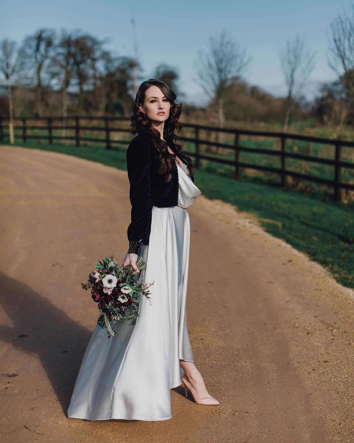 ✨Strolling into summer ✨ Wedding season is up and running at SFoy HQ and it&rsquo;s going to be fun 🤩👏👏👏. #irishdesigner #sustainablewedding #weddingseparates