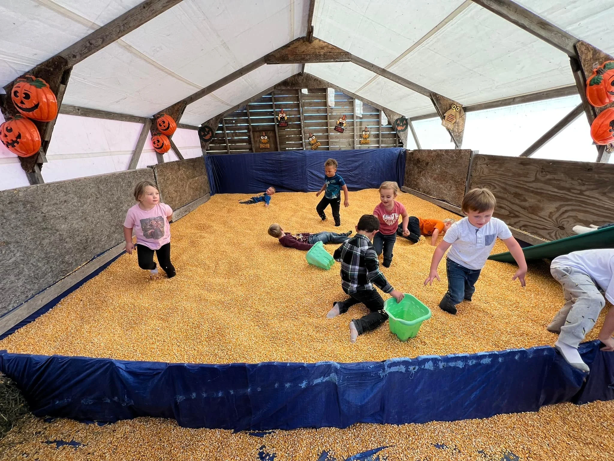corn crib.jpg