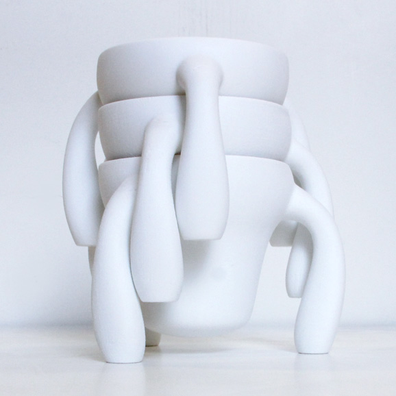 Saves space! Even with handles, this cup can stack.