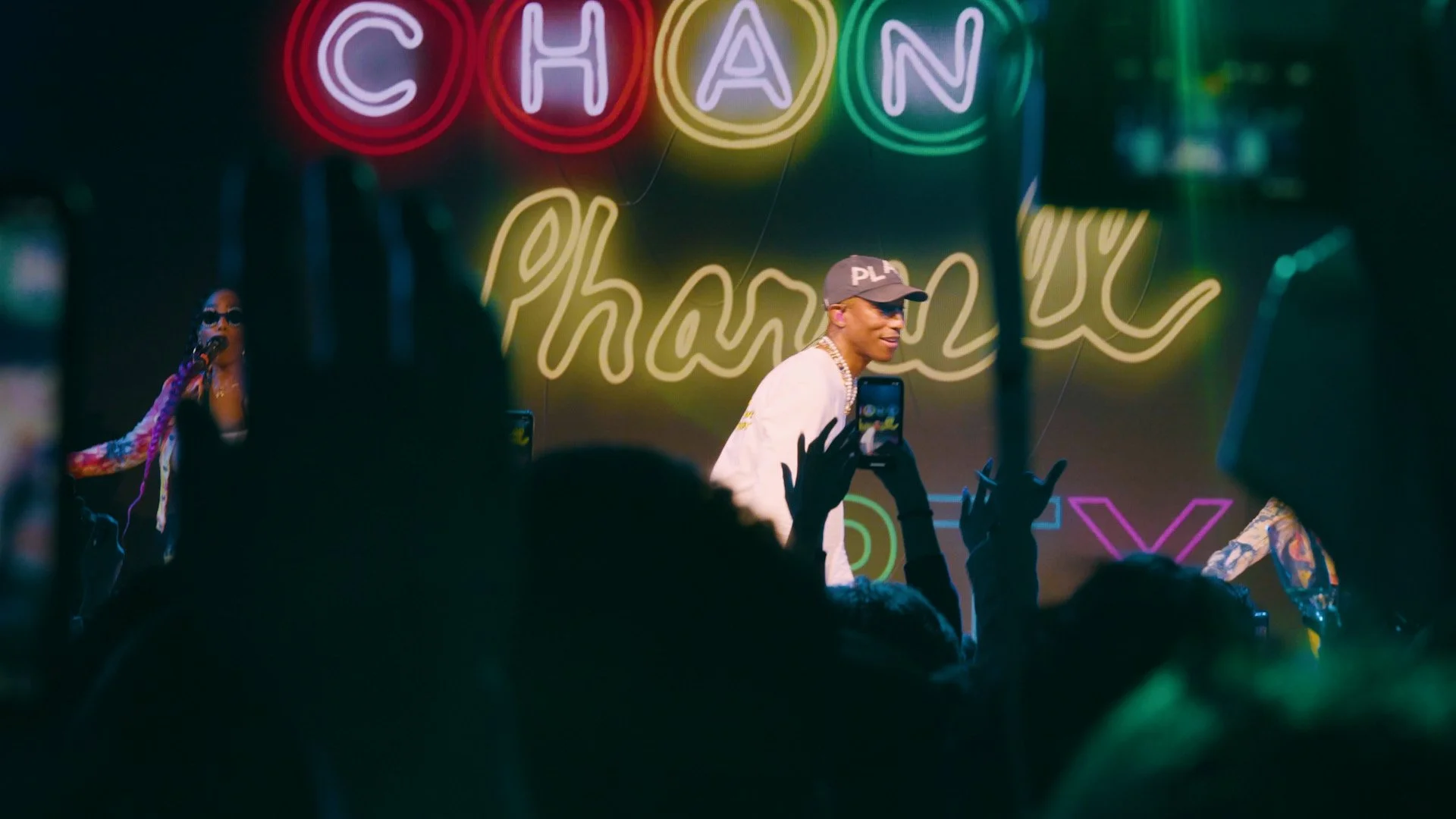 Sequence 01.00_00_59_19.Still031.JPG