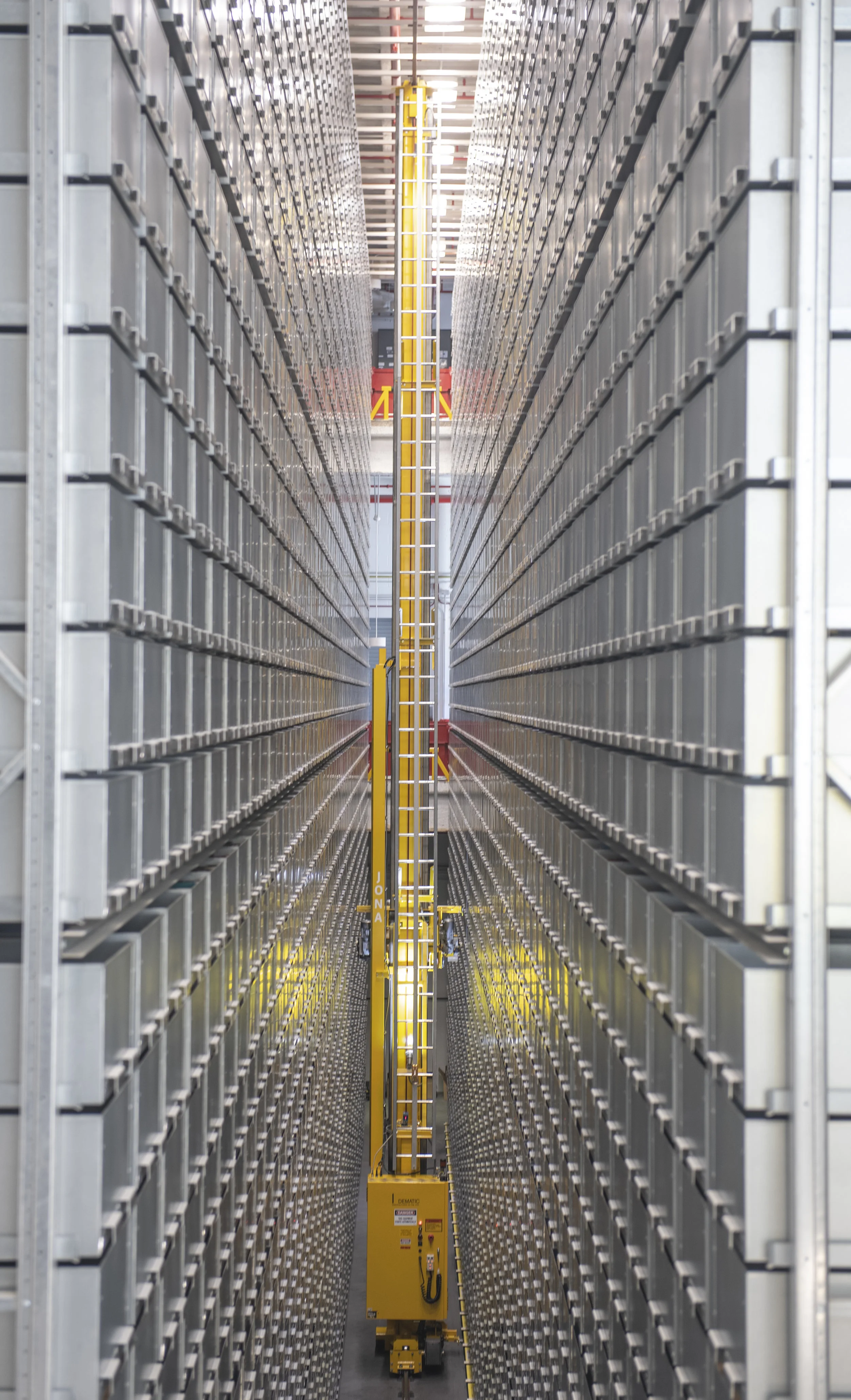 Raleigh_JBHuntLib_BookBot_3242019.jpg