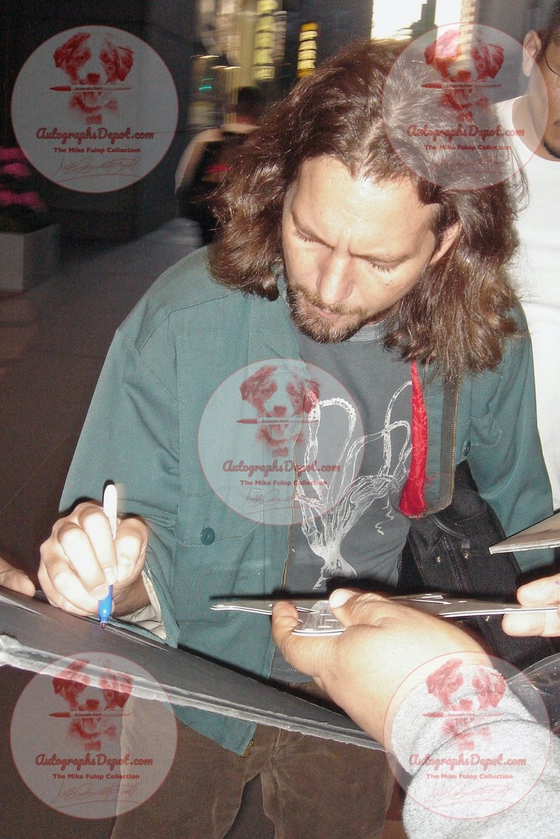 Vedder - AD SIGNING 1 - 19563FIXED.jpg