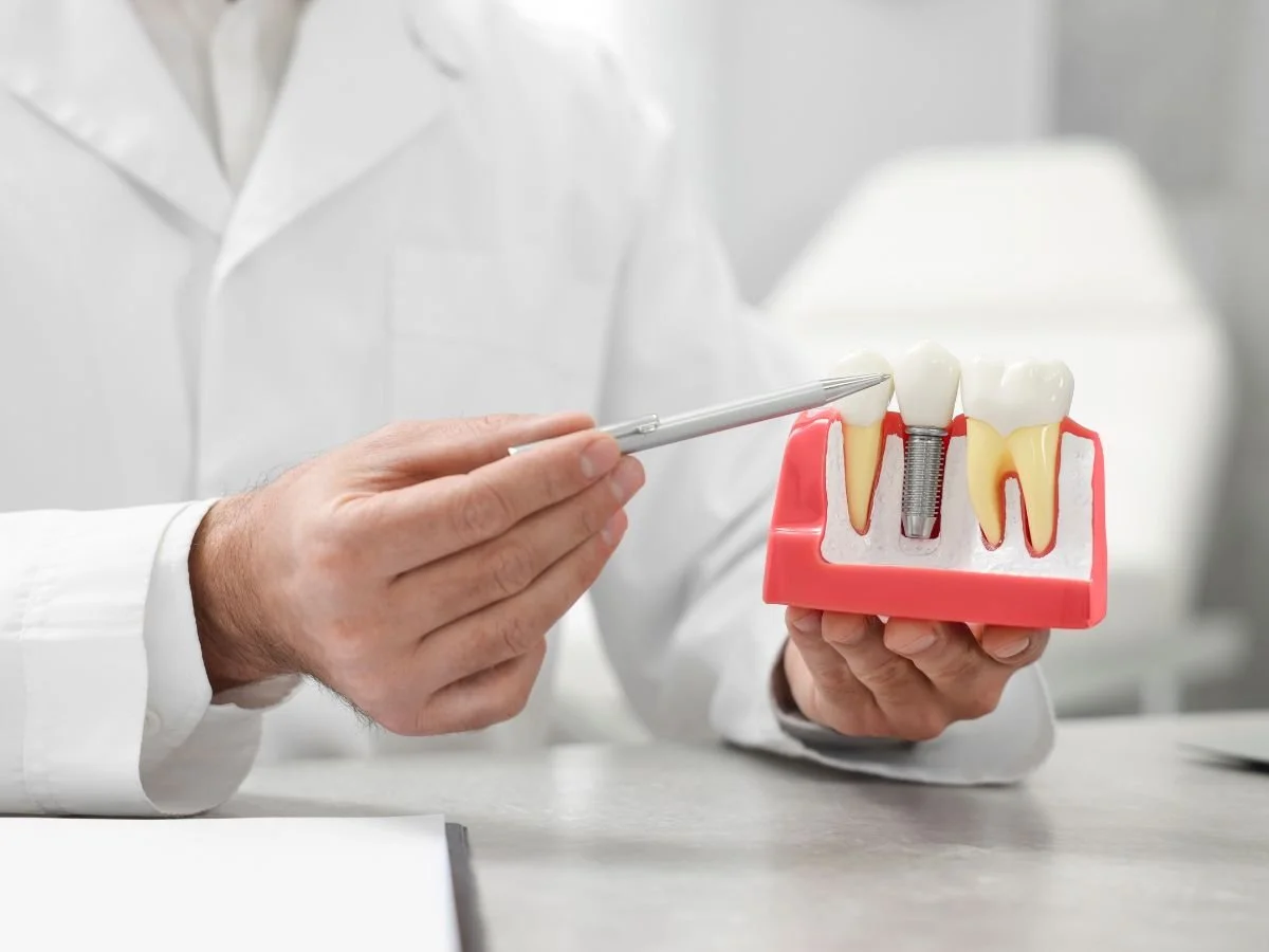 Replacing Missing Teeth | Comparing Dental Treatments | CCD