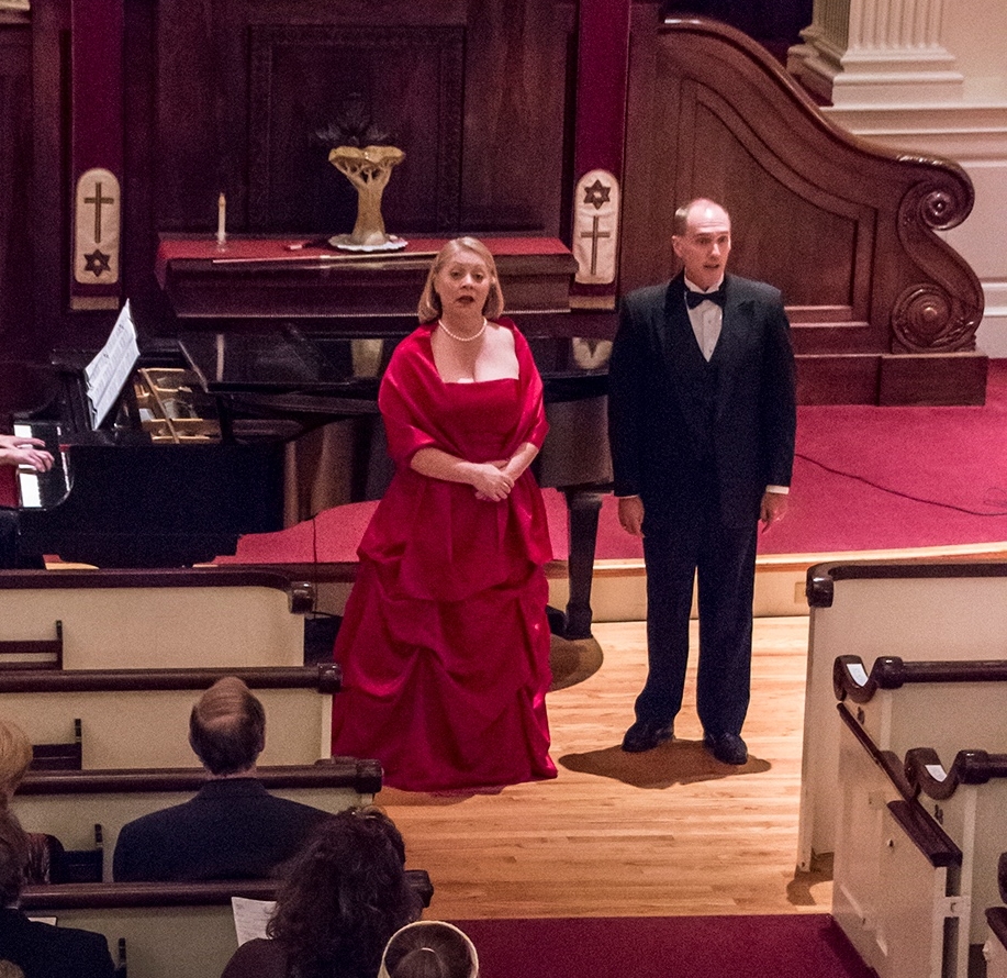 Artistic Director Sondra Kelly and Executive Director Stanley Wilson performing at the September 2015 Schubertiad.