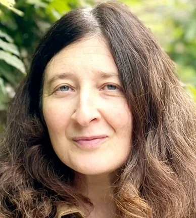 Giulia is a psychotherapeutic counsellor and talking therapist based in Chiswick, Ealing and Richmond West London