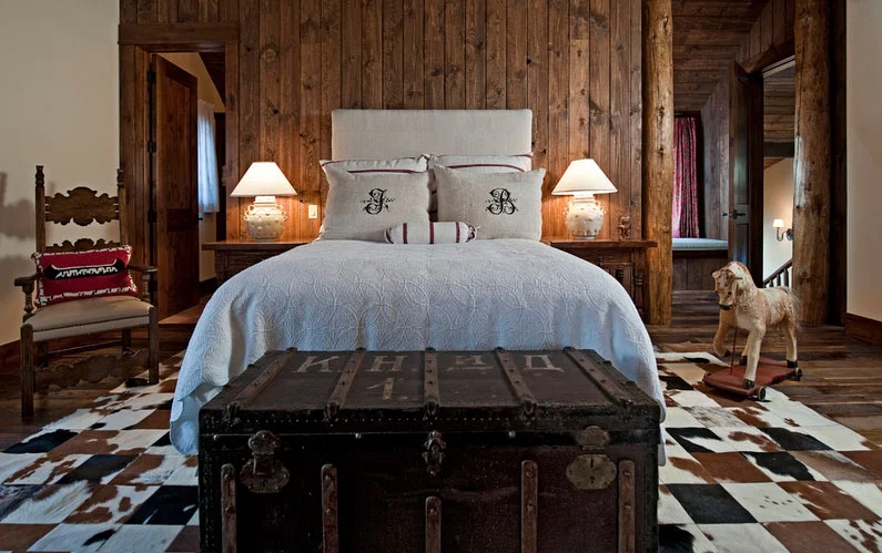 Decorating With Antiques: Chests, Dressers and Buffets